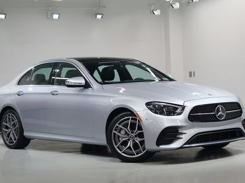 Used 2023 Mercedes-Benz E 350 4MATIC Sedan image 8