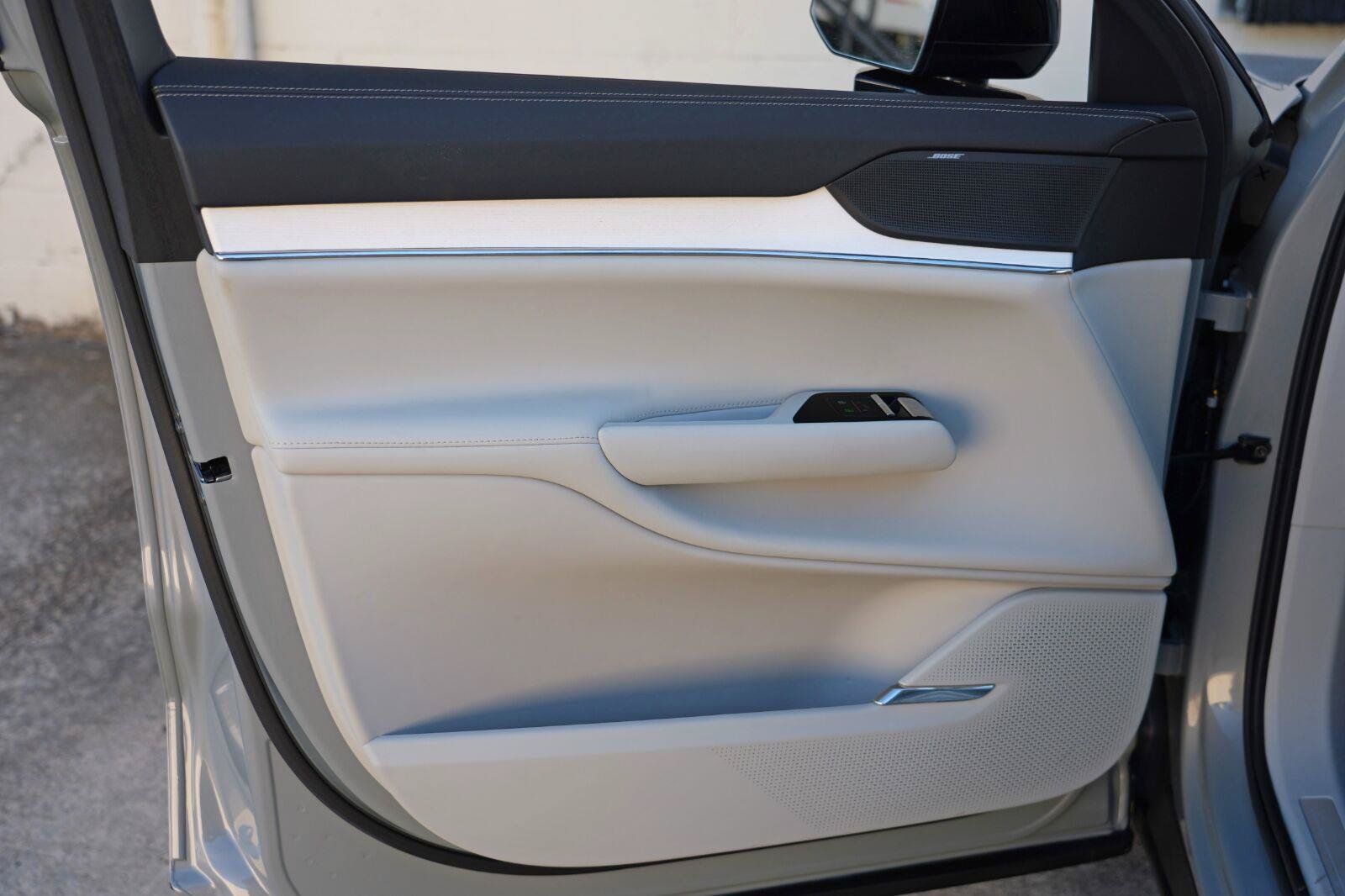 Used 2025 Volvo EX90 Ultra AWD/4WD image 42