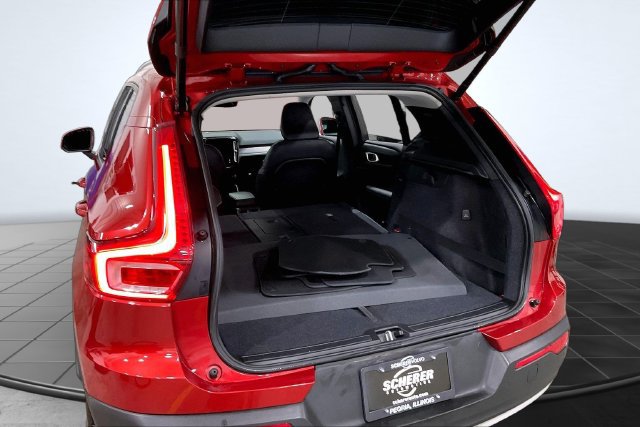 Used 2020 Volvo XC40 T5 Momentum AWD/4WD image 6