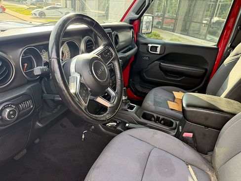 Used 2020 Jeep Gladiator Sport w/ Quick Order Package 24S AWD/4WD image 11