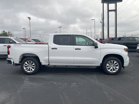 New 2026 Chevrolet Silverado 1500 Custom image 2