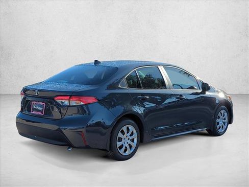 Used 2026 Toyota Corolla LE image 5