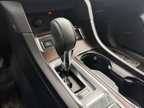 Used 2023 Subaru Ascent Touring image 21