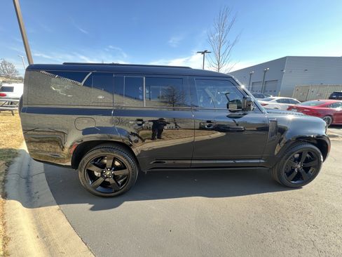 Certified 2024 Land Rover Defender 130 X-Dynamic SE image 8