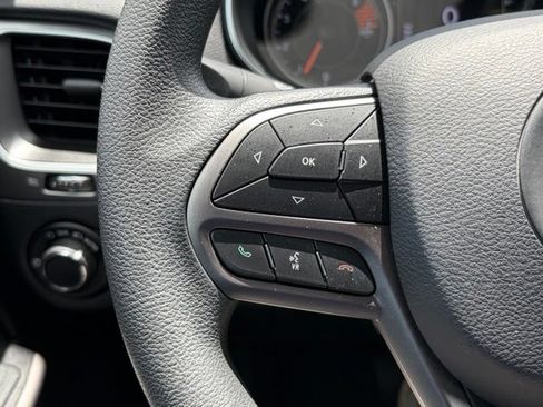 Used 2020 Jeep Cherokee Latitude FWD image 20