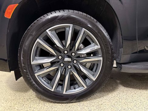 Used 2024 Cadillac Escalade Sport AWD/4WD image 10
