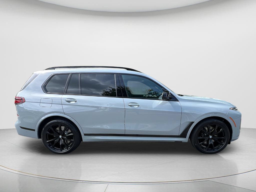 New 2027 BMW X7 M60i AWD/4WD image 4