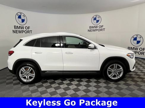 Used 2023 Mercedes-Benz GLA 250 4MATIC w/ Premium Package image 9
