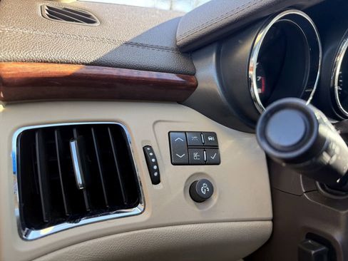 Used 2008 Cadillac CTS 3.6 AWD w/ Luxury Level Two Package image 32