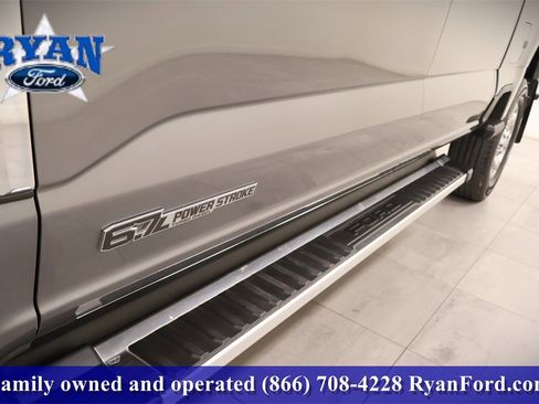 Used 2023 Ford F250 Lariat w/ Chrome Package image 32