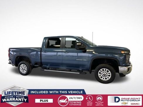 Used 2024 Chevrolet Silverado 2500 LT image 2