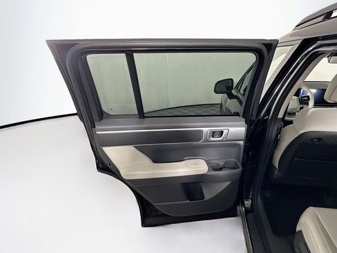 Used 2025 Hyundai Santa Fe SEL FWD image 26
