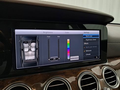 Used 2018 Mercedes-Benz E 300 4MATIC image 24