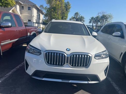 Used 2022 BMW X3 xDrive30i w/ Convenience Package AWD/4WD image 2