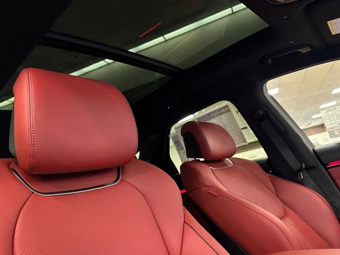 New 2026 Genesis GV70 2.5T Sport Prestige AWD/4WD image 17