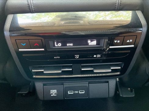 Used 2023 Acura MDX SH-AWD image 34