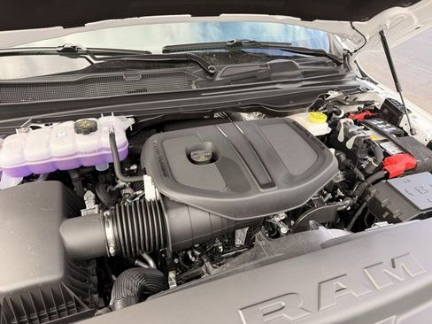 New 2026 RAM 1500 4x4 Crew Cab image 14