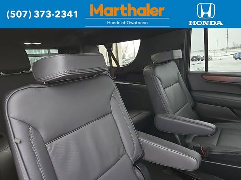 Used 2025 GMC Yukon XL Denali image 17