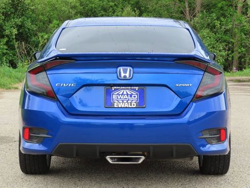 Used 2020 Honda Civic Sport image 11