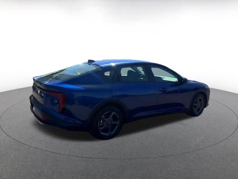 Used 2025 Kia K4 LXS image 14