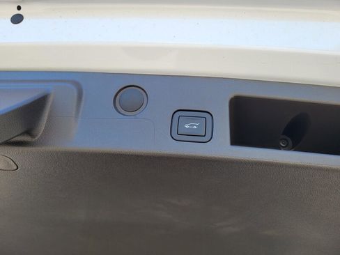 New 2026 GMC Terrain Denali w/ LPO, Floor Liner Package image 8