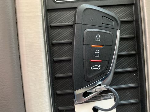 Used 2020 GMC Yukon Denali w/ Open Road Package AWD/4WD image 35