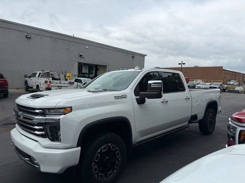Used 2022 Chevrolet Silverado 3500 High Country AWD/4WD image 5