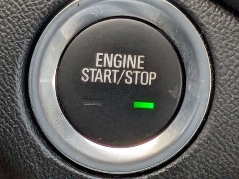 Used 2020 Chevrolet Equinox LT FWD image 32
