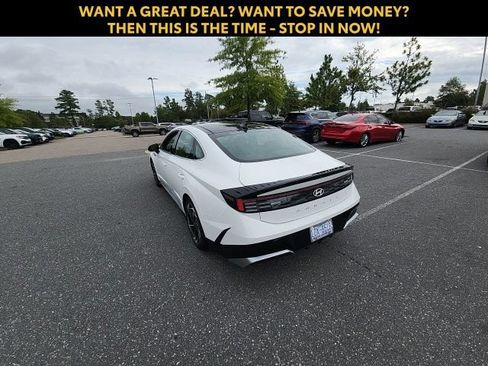 Used 2025 Hyundai Sonata SEL FWD image 9