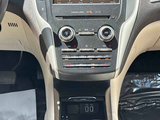 Used 2017 Lincoln MKC Select w/ Select Plus Package FWD image 18