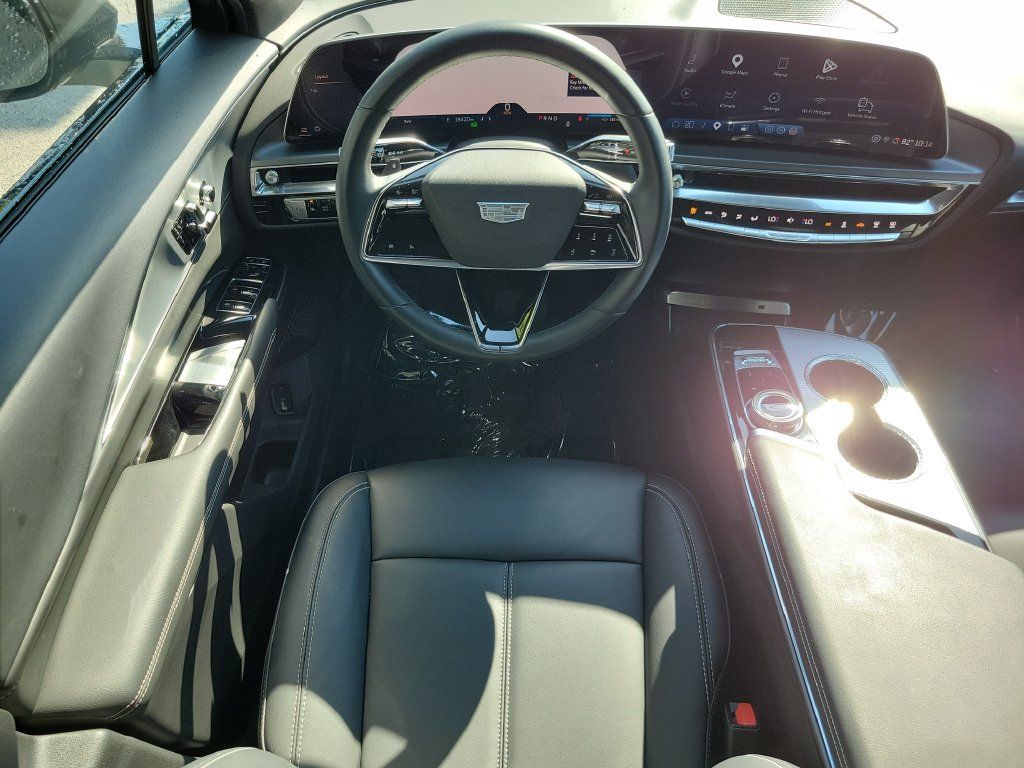 Used 2024 Cadillac Lyriq Tech RWD image 18