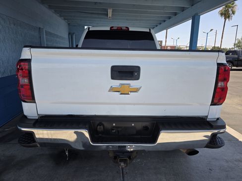 Used 2015 Chevrolet Silverado 2500 LT AWD/4WD image 4