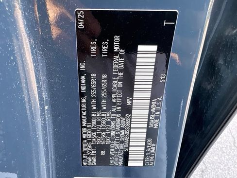 Used 2025 Toyota Grand Highlander AWD image 35