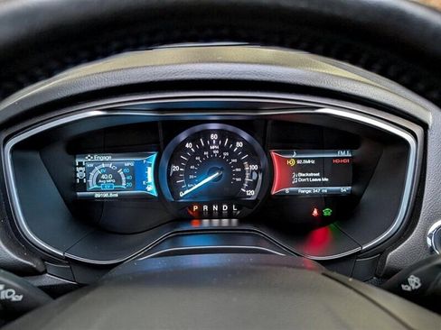 Used 2019 Ford Fusion Titanium image 22