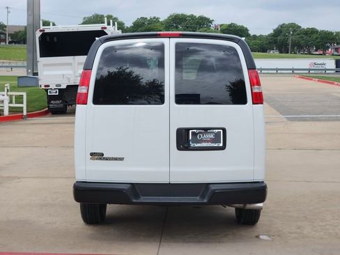 New 2026 Chevrolet Express 3500 LS RWD image 12