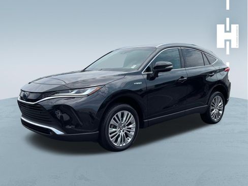 Used 2021 Toyota Venza XLE w/ Softex Package AWD/4WD image 3