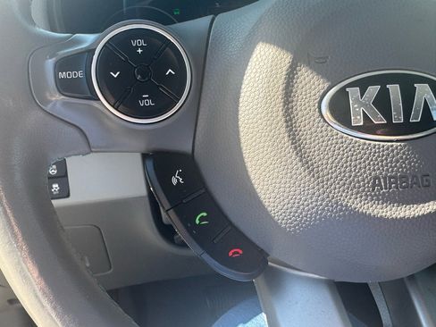 Used 2016 Kia Soul EV image 21