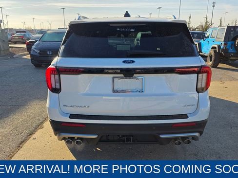 Used 2025 Ford Explorer Platinum w/ Ultimate Package image 4