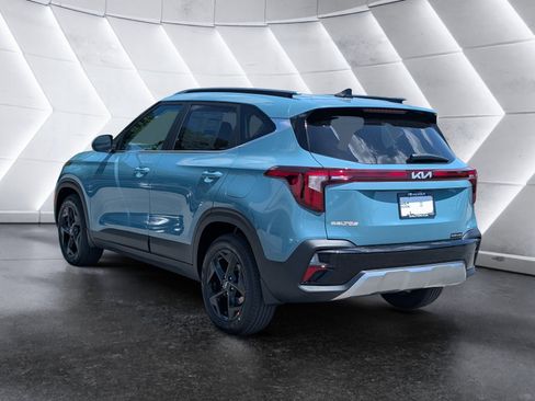 New 2026 Kia Seltos EX FWD image 4