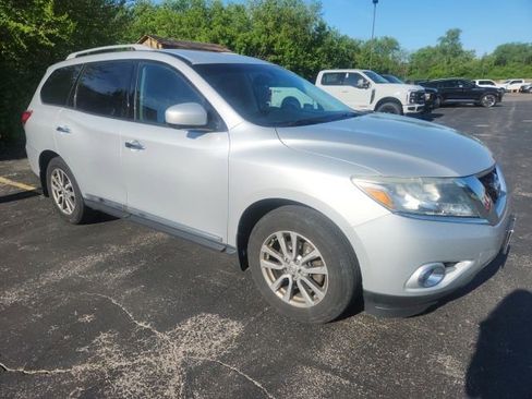 Used 2015 Nissan Pathfinder SL w/ SL Tech Package AWD/4WD image 3