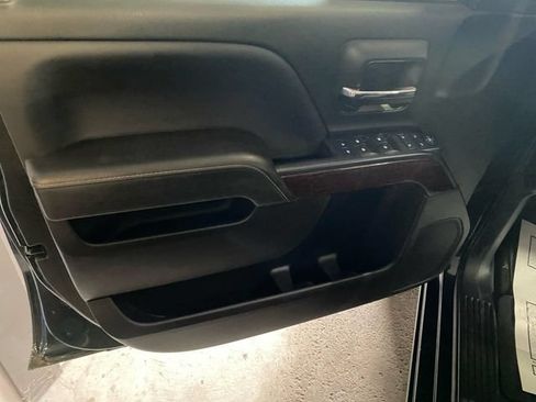 Used 2017 GMC Sierra 1500 SLE w/ SLE Value Package AWD/4WD image 11