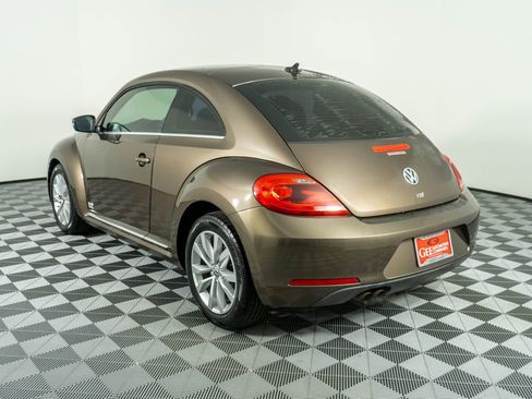 Used 2013 Volkswagen Beetle TDI FWD image 4