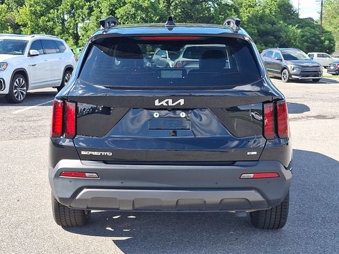 Certified 2023 Kia Sorento X-Line EX AWD/4WD image 5
