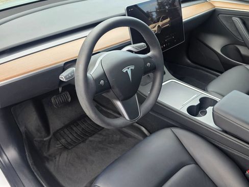 Used 2023 Tesla Model 3 Standard Range RWD image 9