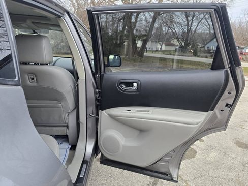 Used 2010 Nissan Rogue SL w/ Premium Pkg AWD/4WD image 11