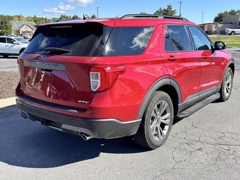Used 2021 Ford Explorer XLT w/ Equipment Group 202A image 4