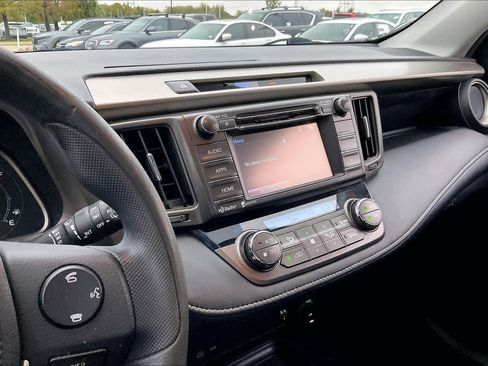 Used 2014 Toyota RAV4 XLE image 5