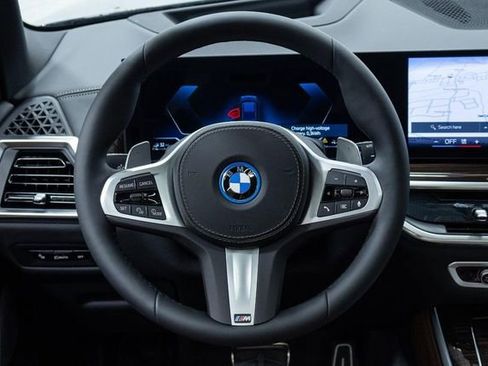 New 2026 BMW X5 xDrive50e image 17