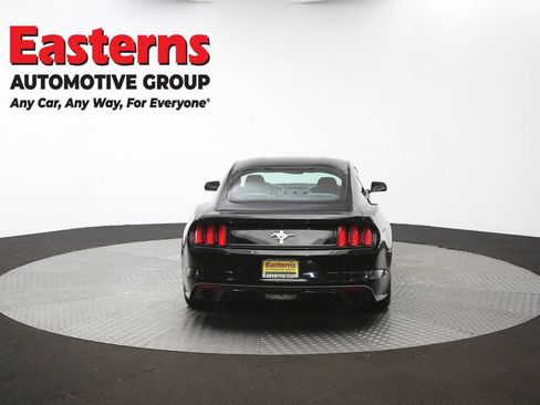 Used 2017 Ford Mustang Coupe RWD image 33