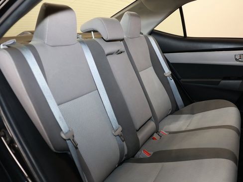 Used 2019 Toyota Corolla LE image 14